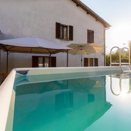 Borgo Santa Lucia Apartment With Private Parking & Garden กุบบีโอ ภายนอก รูปภาพ